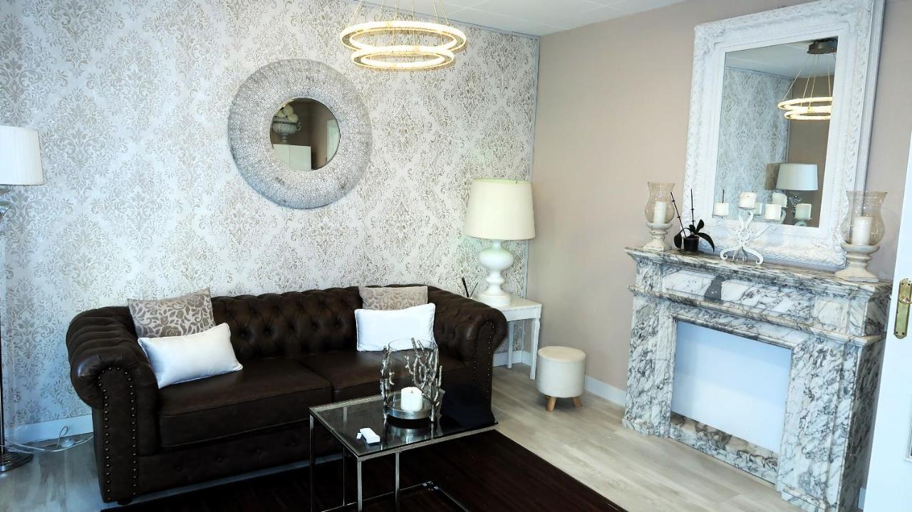 Entire Apartment , 2 Bedrooms Newly Remodeled Center Sitges Barcelona Esterno foto